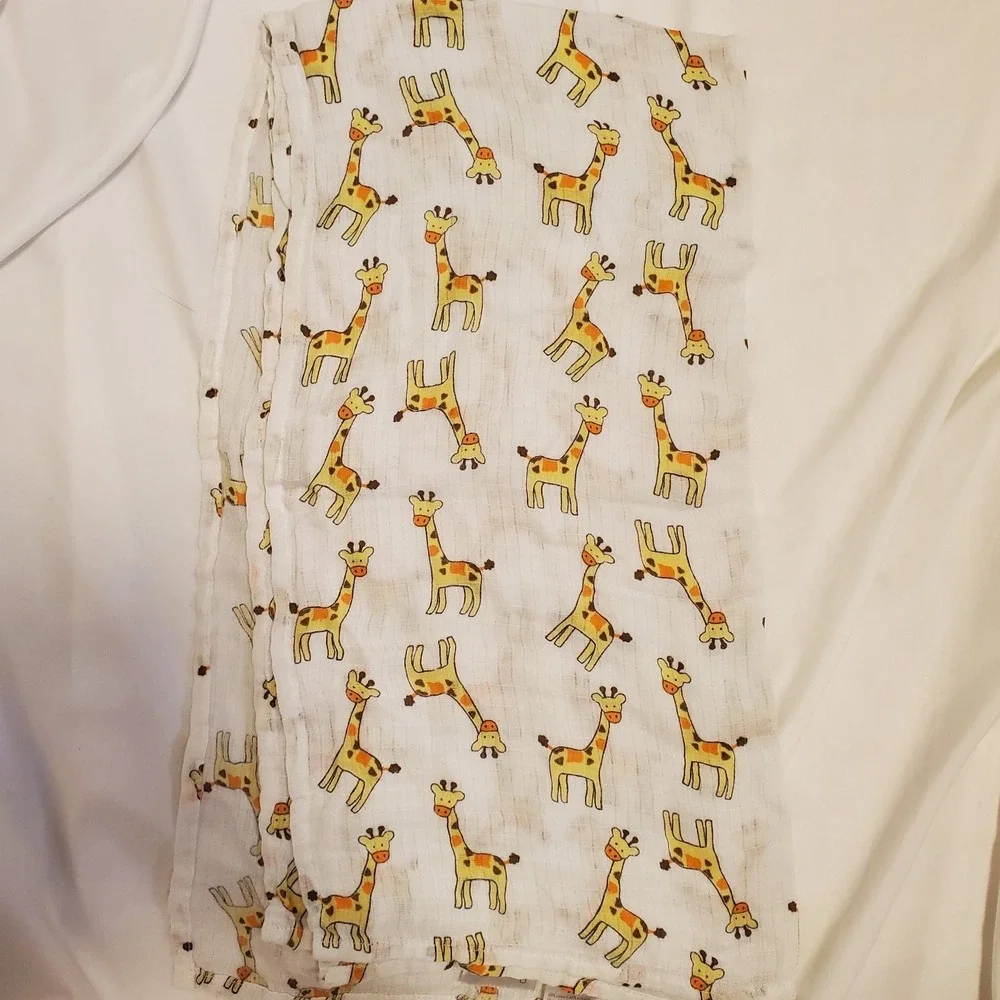 Ideal Baby Aden + Anais White Yellow Giraffe Muslin Blanket Infant Swaddle Lovey